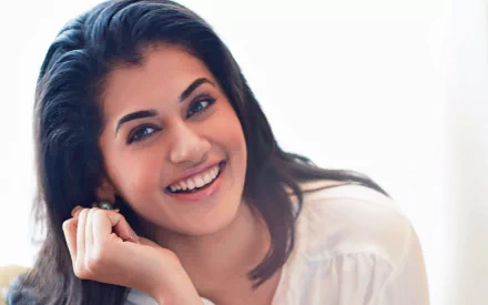 woman Taapsee Pannu HD Desktop Wallpaper | Background Image
