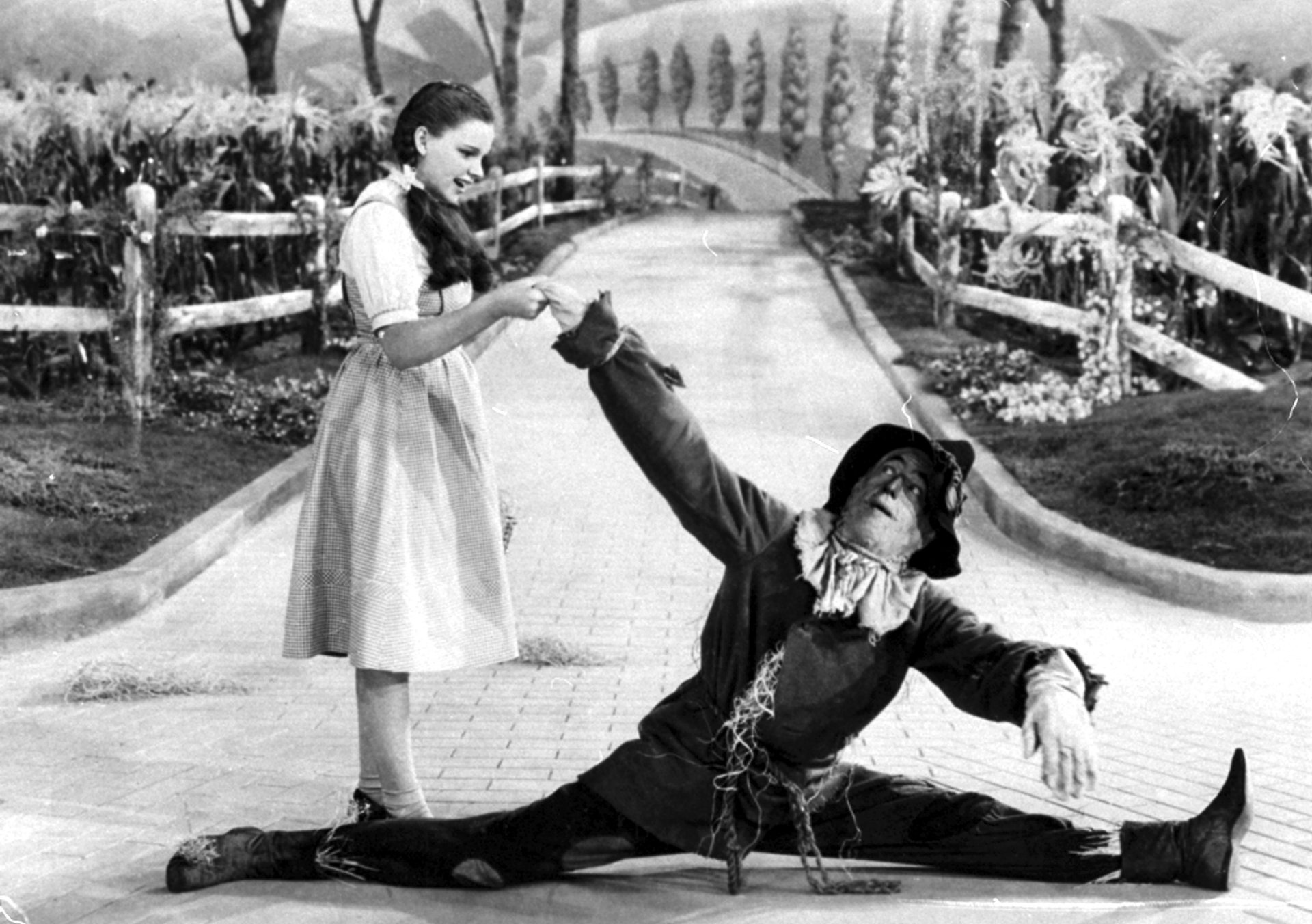 Download Judy Garland Movie The Wizard Of Oz (1939) HD Wallpaper