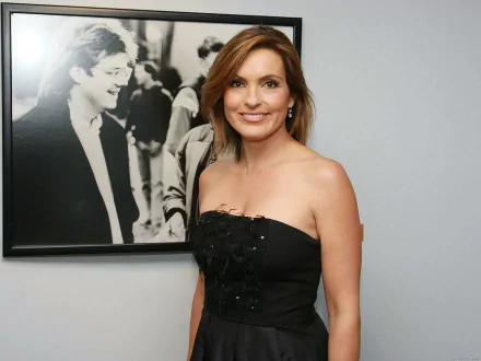 Celebrity Mariska Hargitay HD Desktop Wallpaper | Background Image