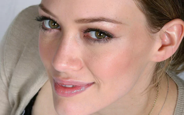 Celebrity Hilary Duff HD Desktop Wallpaper | Background Image