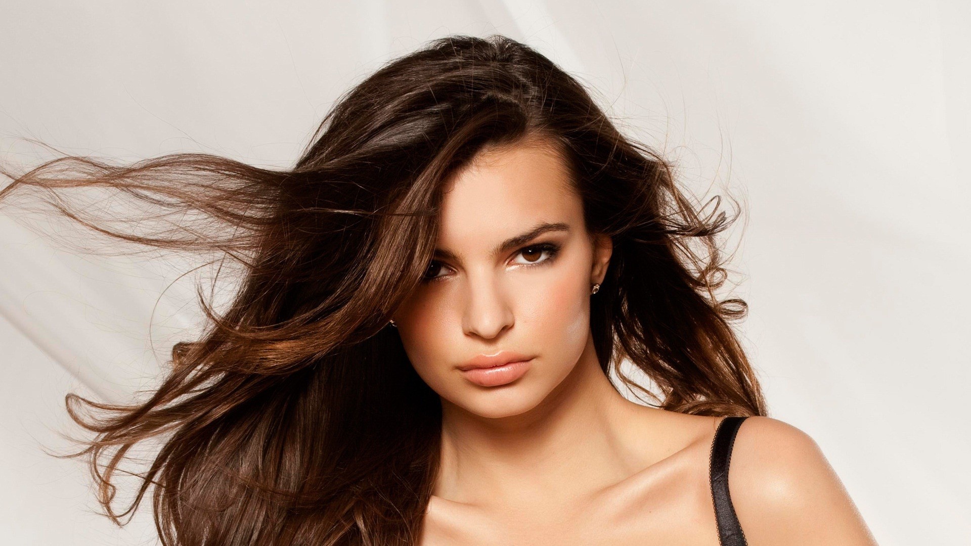 110+ Emily Ratajkowski HD Wallpapers and Backgrounds