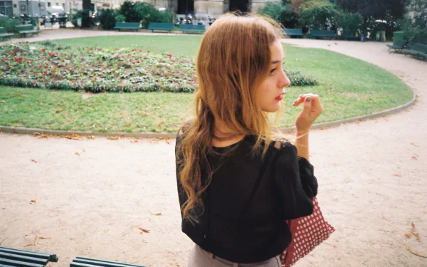 folk Spanish singer Lourdes Hernández music Russian Red HD Desktop Wallpaper | Background Image