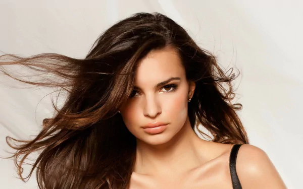Celebrity Emily Ratajkowski HD Desktop Wallpaper | Background Image