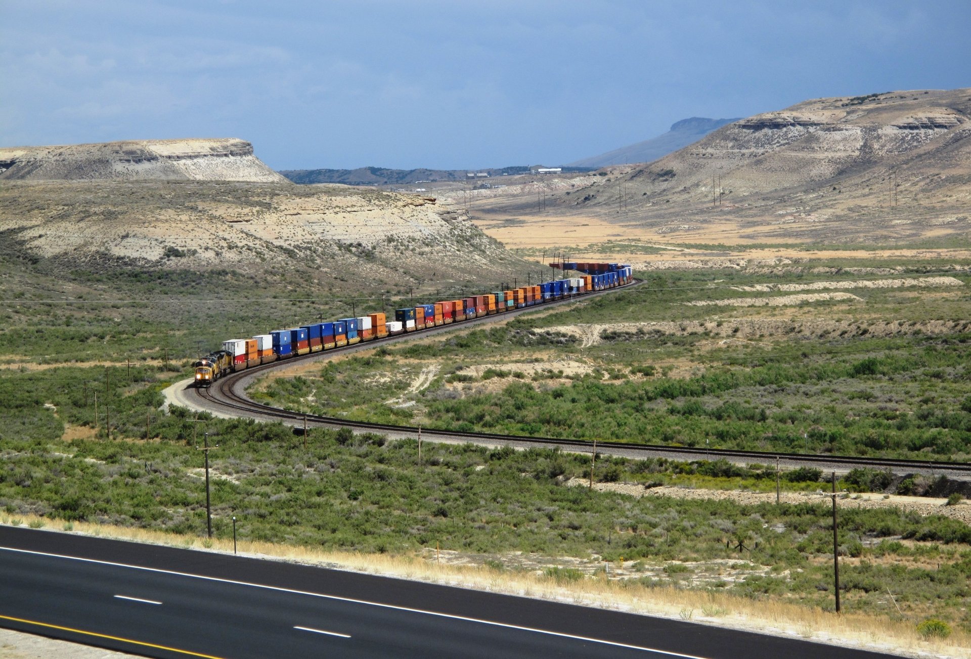 Download Vehicle Train 4k Ultra HD Wallpaper