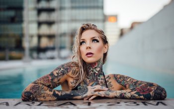 tattoos kobieta tattooed tatuajes tatuadas tapety pulpit tatuaggi tatuada tatuaze basen blondynka fhm immunitario indebolito rischio wallpaperaccess protege wallpapertip tatua