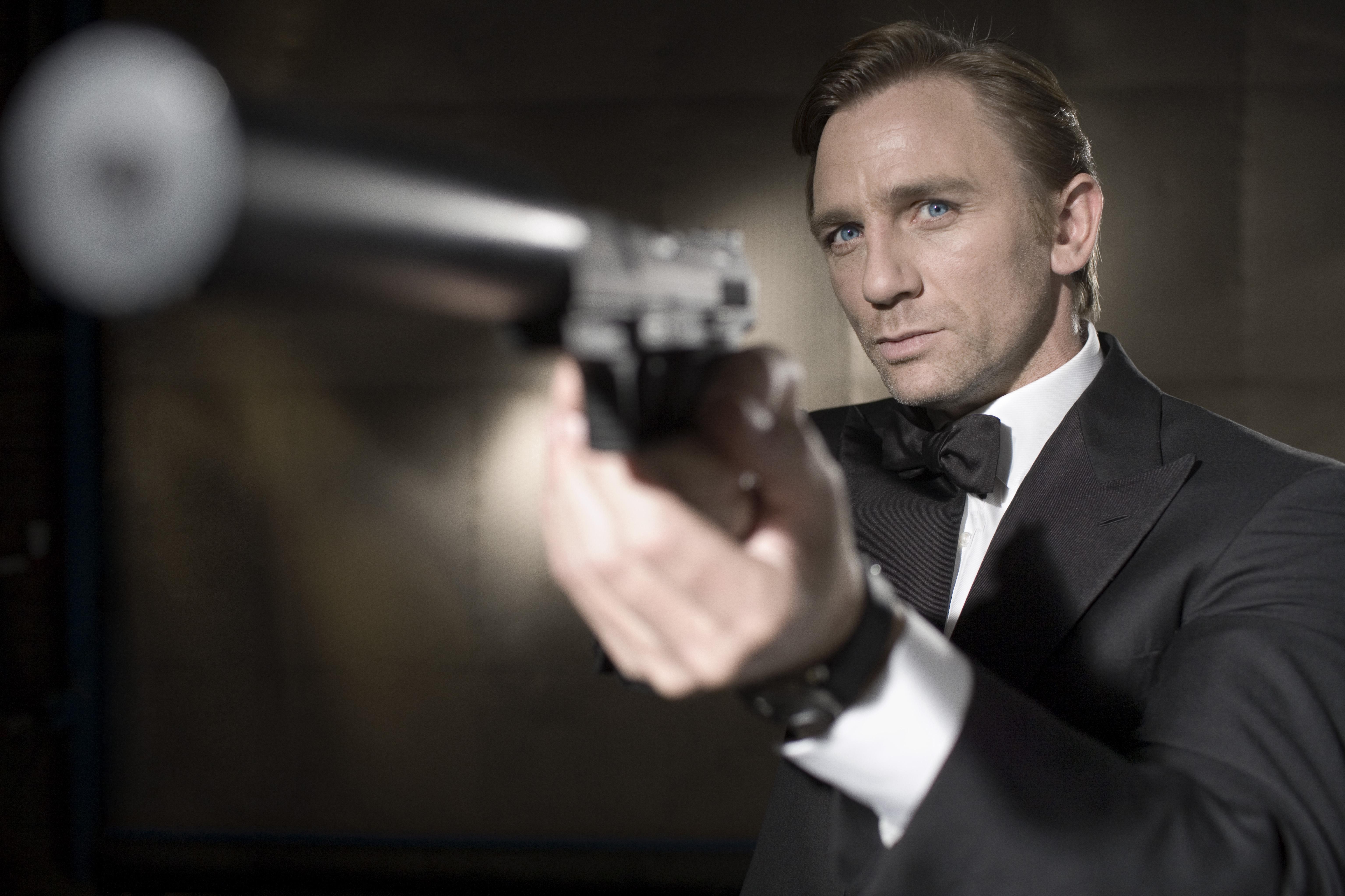 Movie Casino Royale HD Wallpaper | Background Image