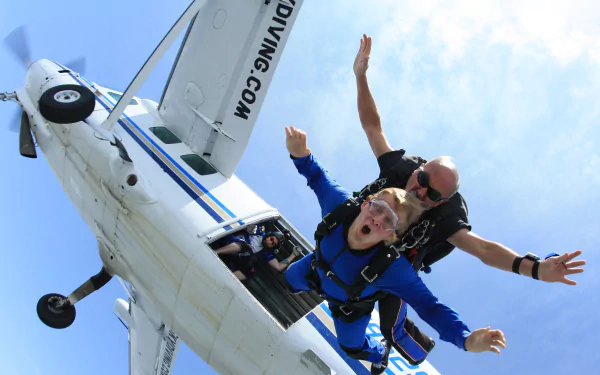 skydiving Sports HD Desktop Wallpaper | Background Image