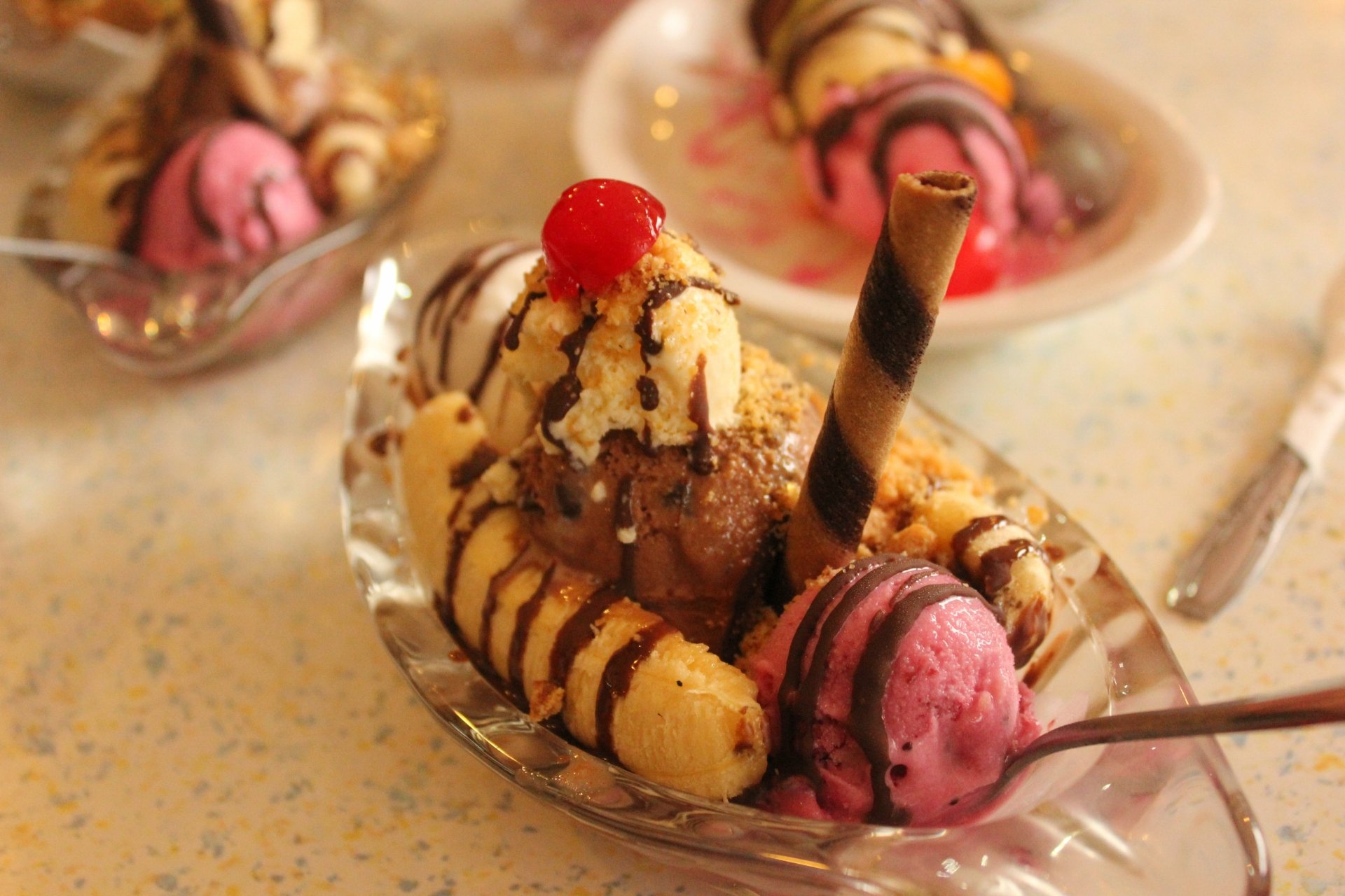 Download Wafer Ice Cream Food Banana Split 4k Ultra HD Wallpaper
