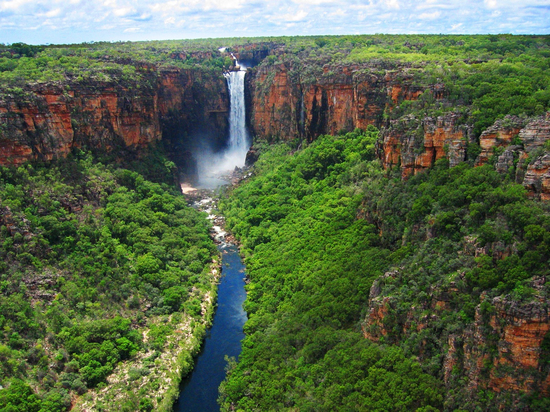 Waterfall in kakadu national park in australia wallpapers ... Wallpaper steen