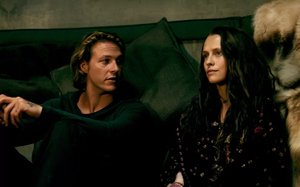 Samsara (Point Break) Teresa Palmer Luke Bracey Johnny Utah movie Point Break (2015) HD Desktop Wallpaper | Background Image