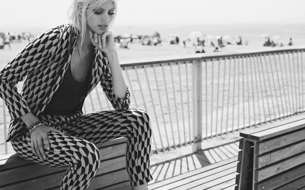 Black & White blonde model American Celebrity Devon Windsor HD Desktop Wallpaper | Background Image