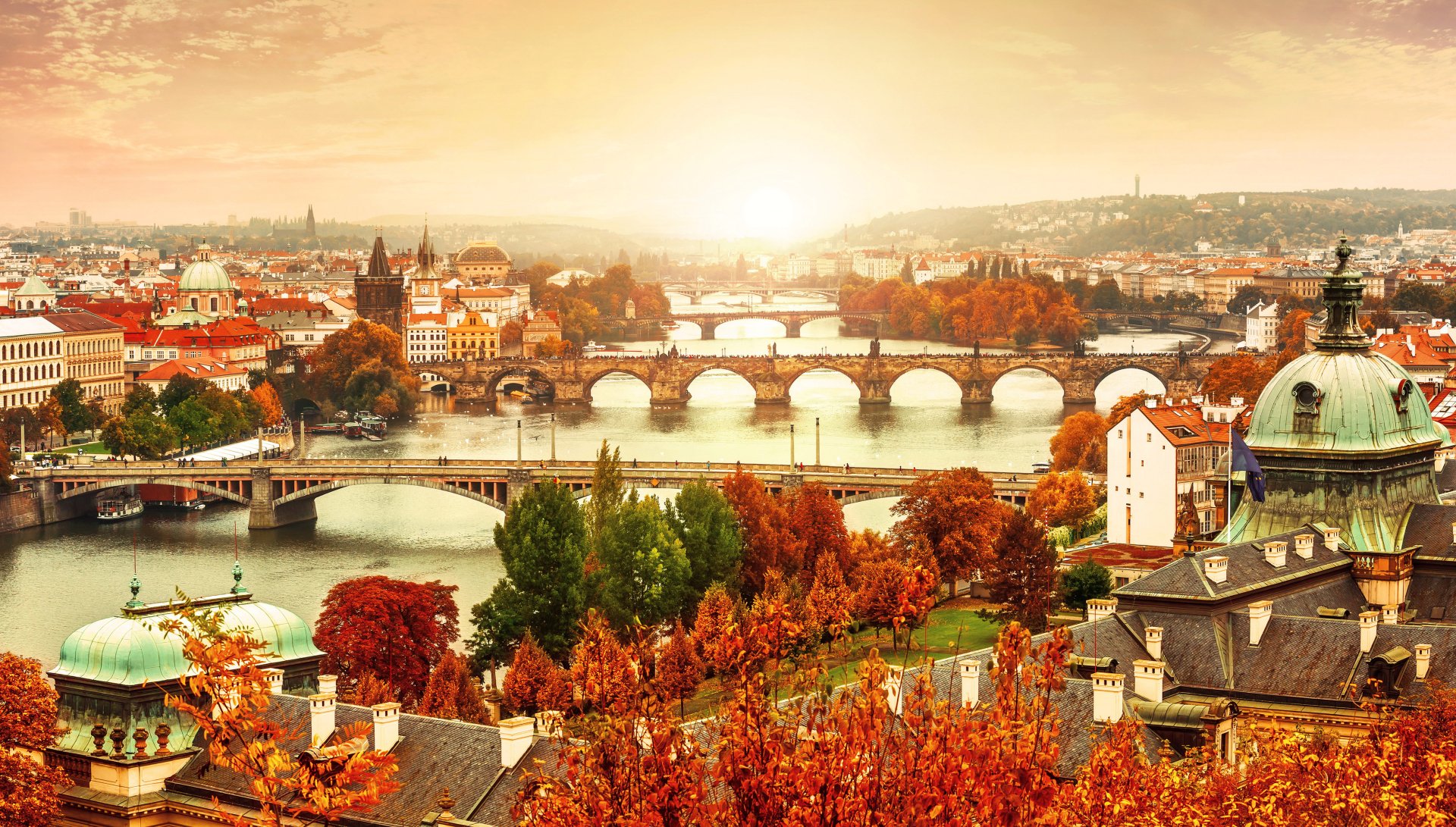 Download Czech Republic City House Fall Bridge Cityscape Man Made Prague  4k Ultra HD Wallpaper