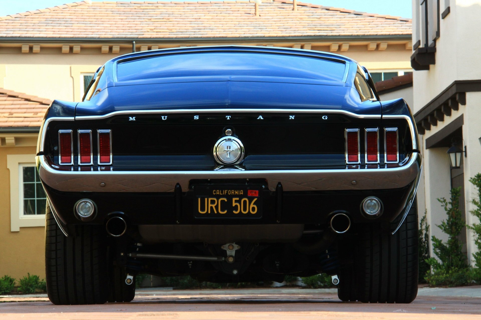 Ford Mustang Fastback 4k