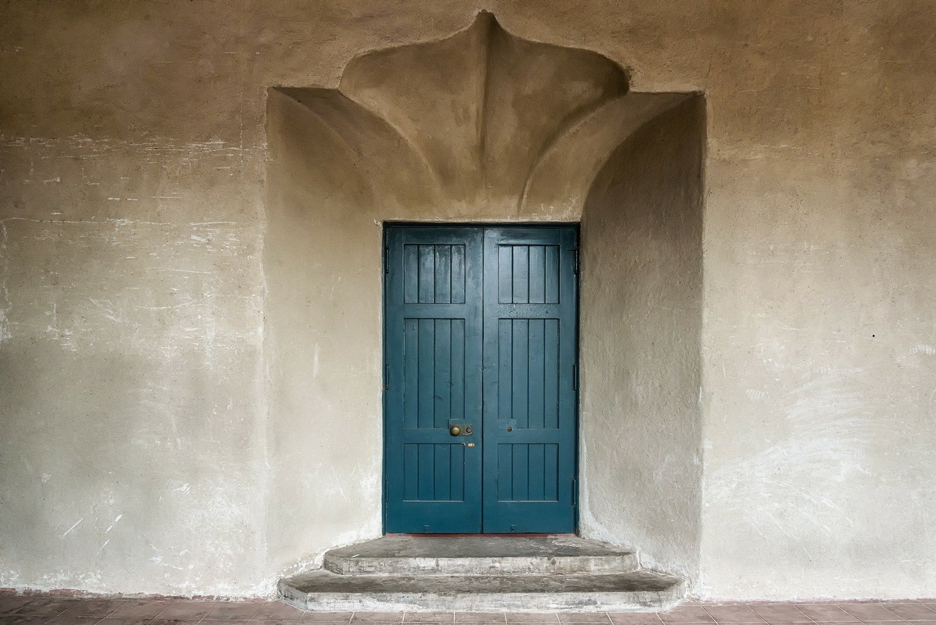 Download Man Made Door HD Wallpaper