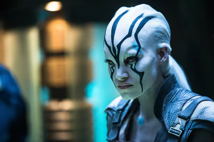 4K Ultra HD wallpaper featuring Sofia Boutella as Jaylah from the movie Star Trek Beyond, showcasing her distinctive white and black striped makeup and costume.