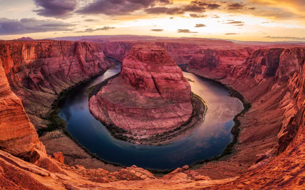 Horseshoe Bend, Arizona: sweeping canyon and Colorado River loop at sunset, vivid nature scene — 2K Quad HD PC desktop wallpaper/background.