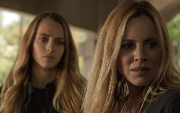 Lights Out Teresa Palmer Maria Bello movie Lights Out (2016) HD Desktop Wallpaper | Background Image