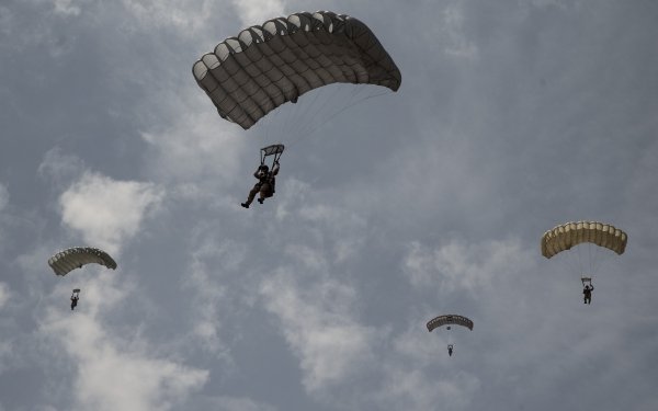 Military Paratrooper Parachute Soldier HD Wallpaper | Background Image
