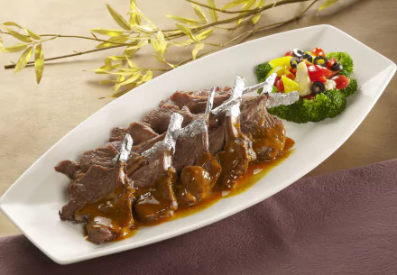  Lamb Cutlets With Gravy &amp; Vegetables