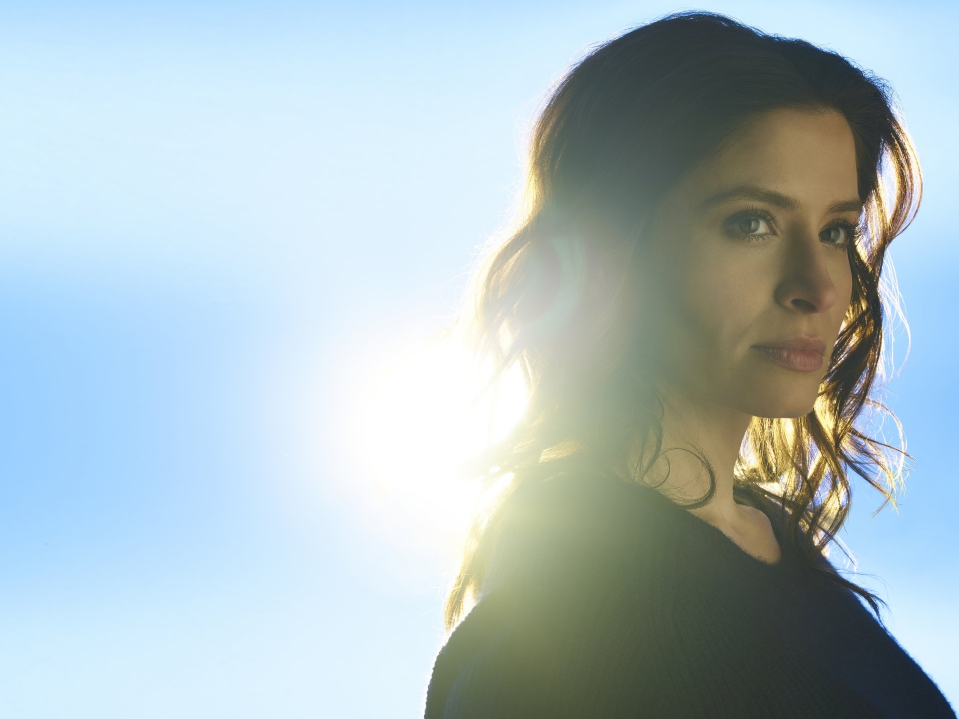 Download Ofelia Salazar Mercedes Mason TV Show Fear The Walking Dead 8k Ultra HD Wallpaper