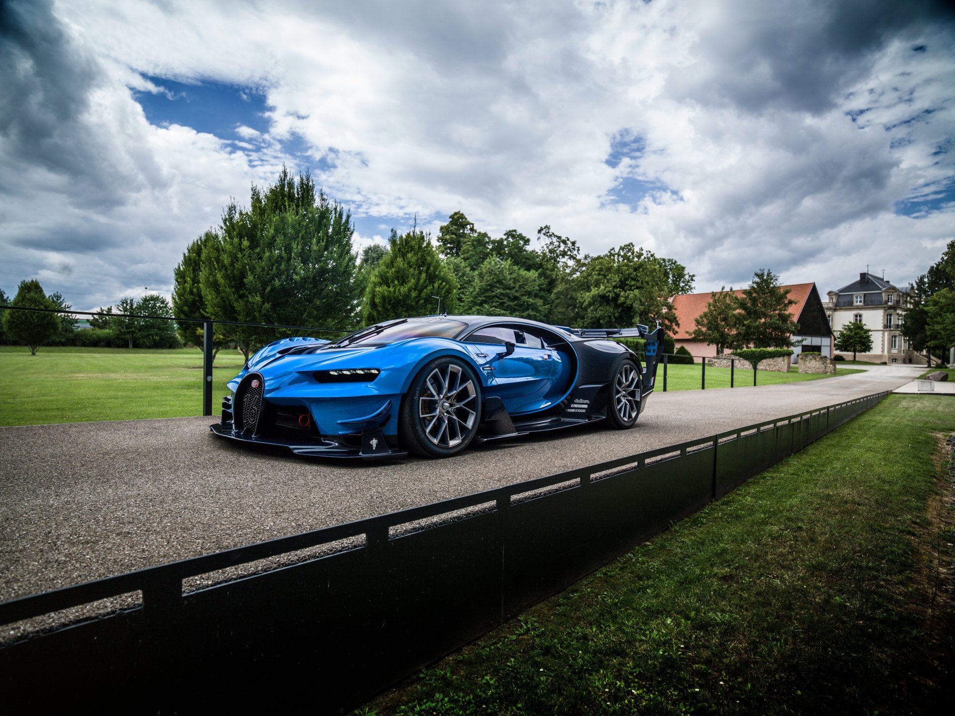 Bugatti Chiron GT in 4K Ultra HD Wallpaper