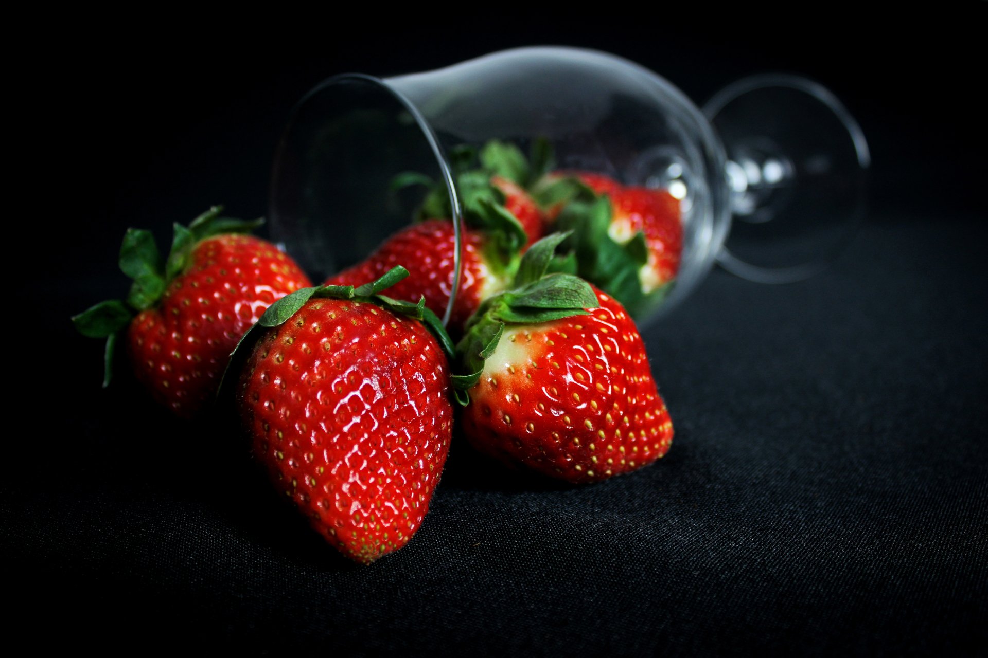 Download Glass Berry Fruit Food Strawberry  4k Ultra HD Wallpaper