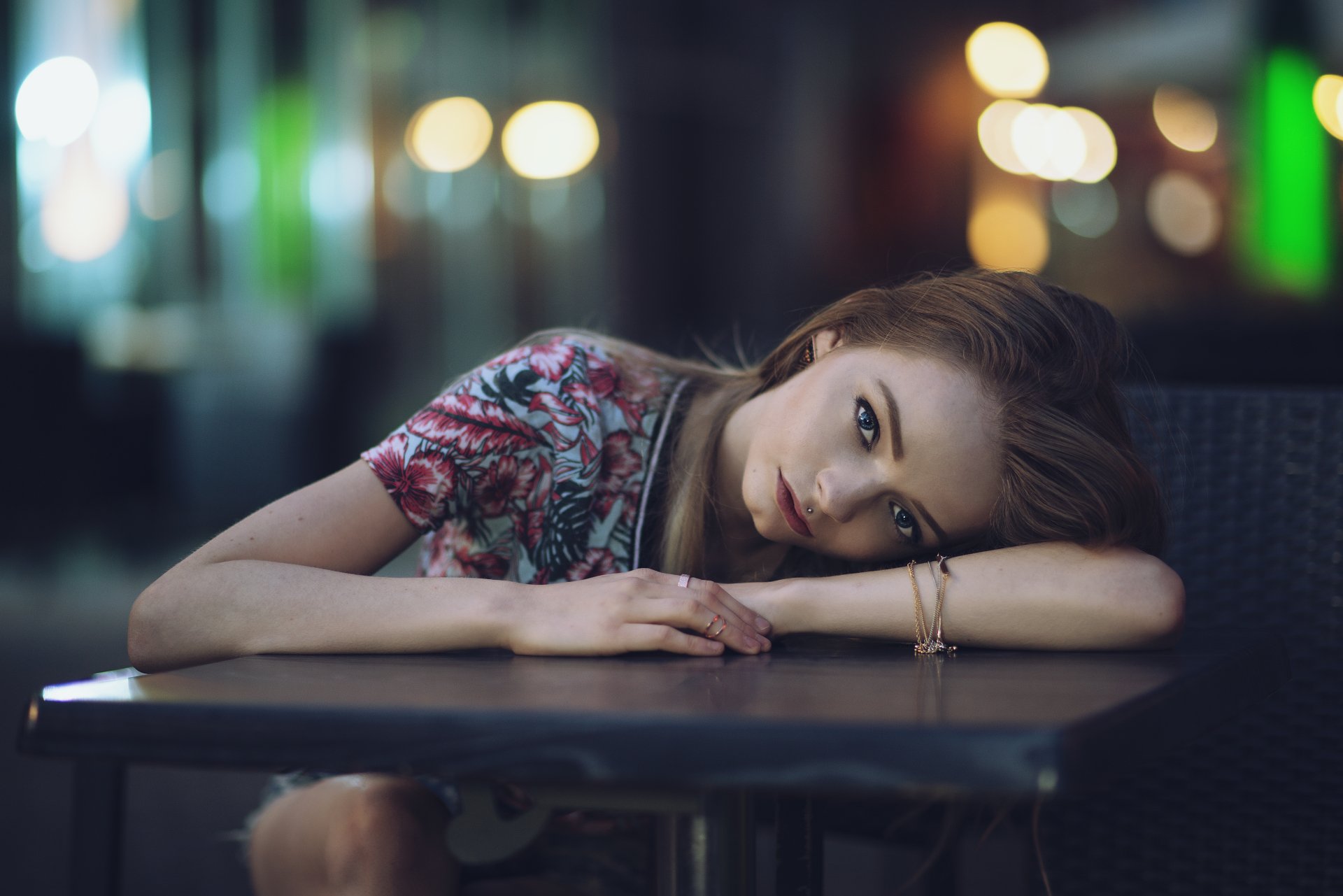 Download Blur Brunette Brown Eyes Woman Model 4k Ultra HD Wallpaper by Anastasia Vervueren