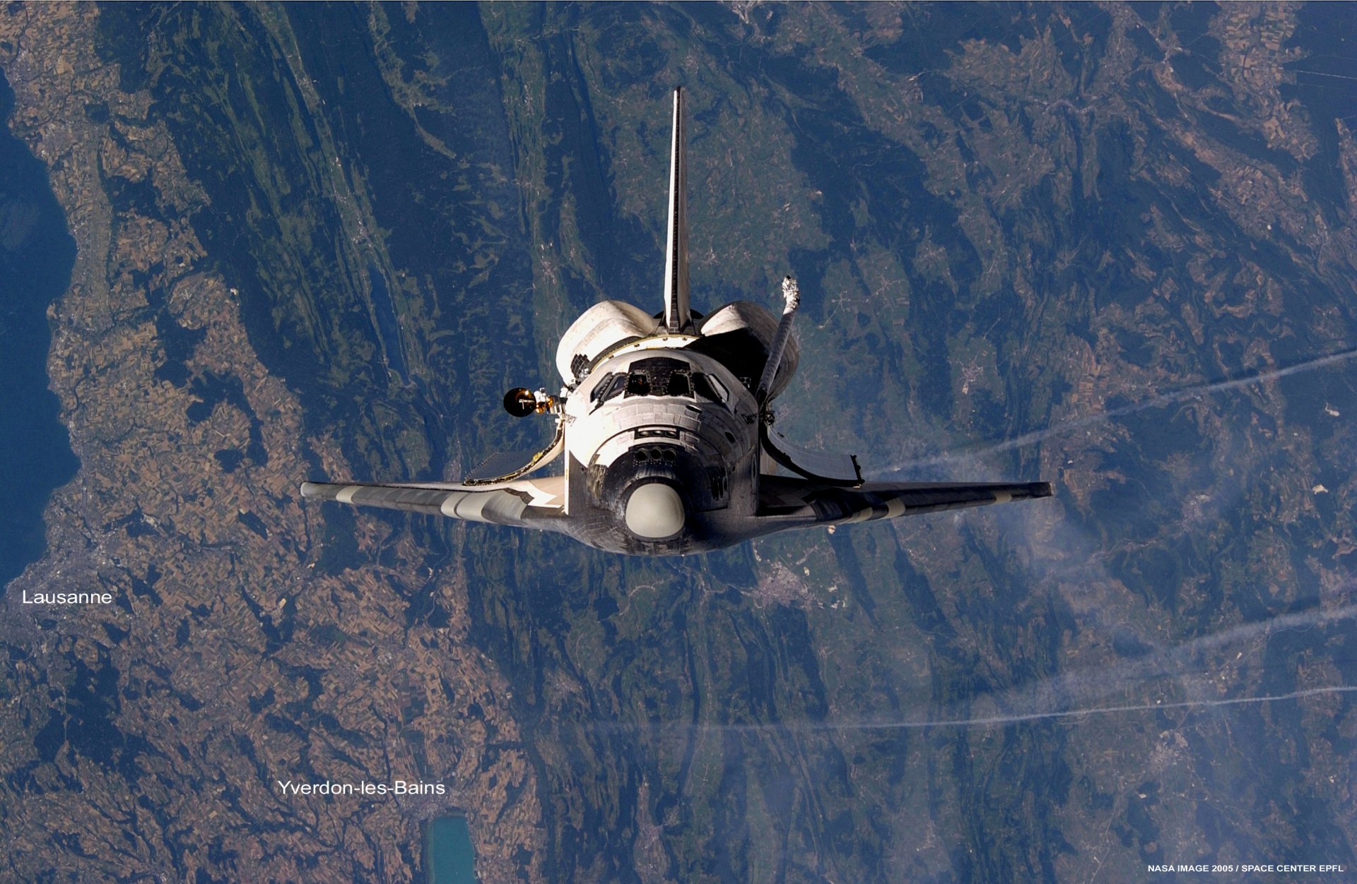 Vehicles Space Shuttle Discovery HD Wallpaper