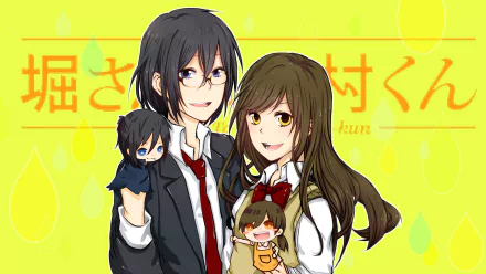 Anime HD PC desktop wallpaper of Hori-san to Miyamura-kun: Izumi Miyamura and Hori Kyouko smiling together, Miyamura holding a chibi doll, bright yellow background with Japanese text.