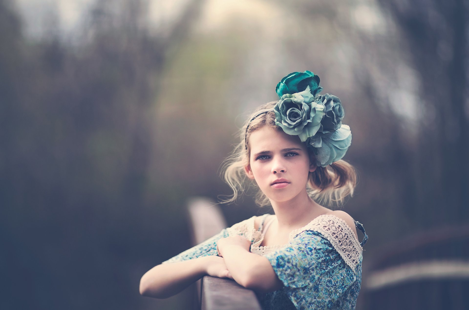 Download Wreath Depth Of Field Woman Model HD Wallpaper