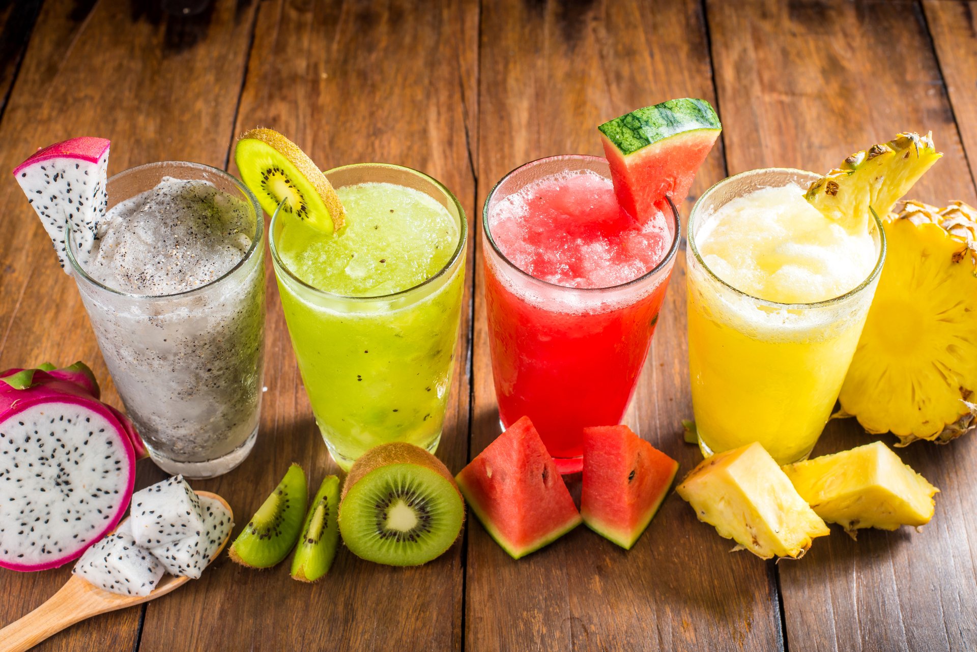 4K Ultra HD Fruit Juice Fusion Wallpaper