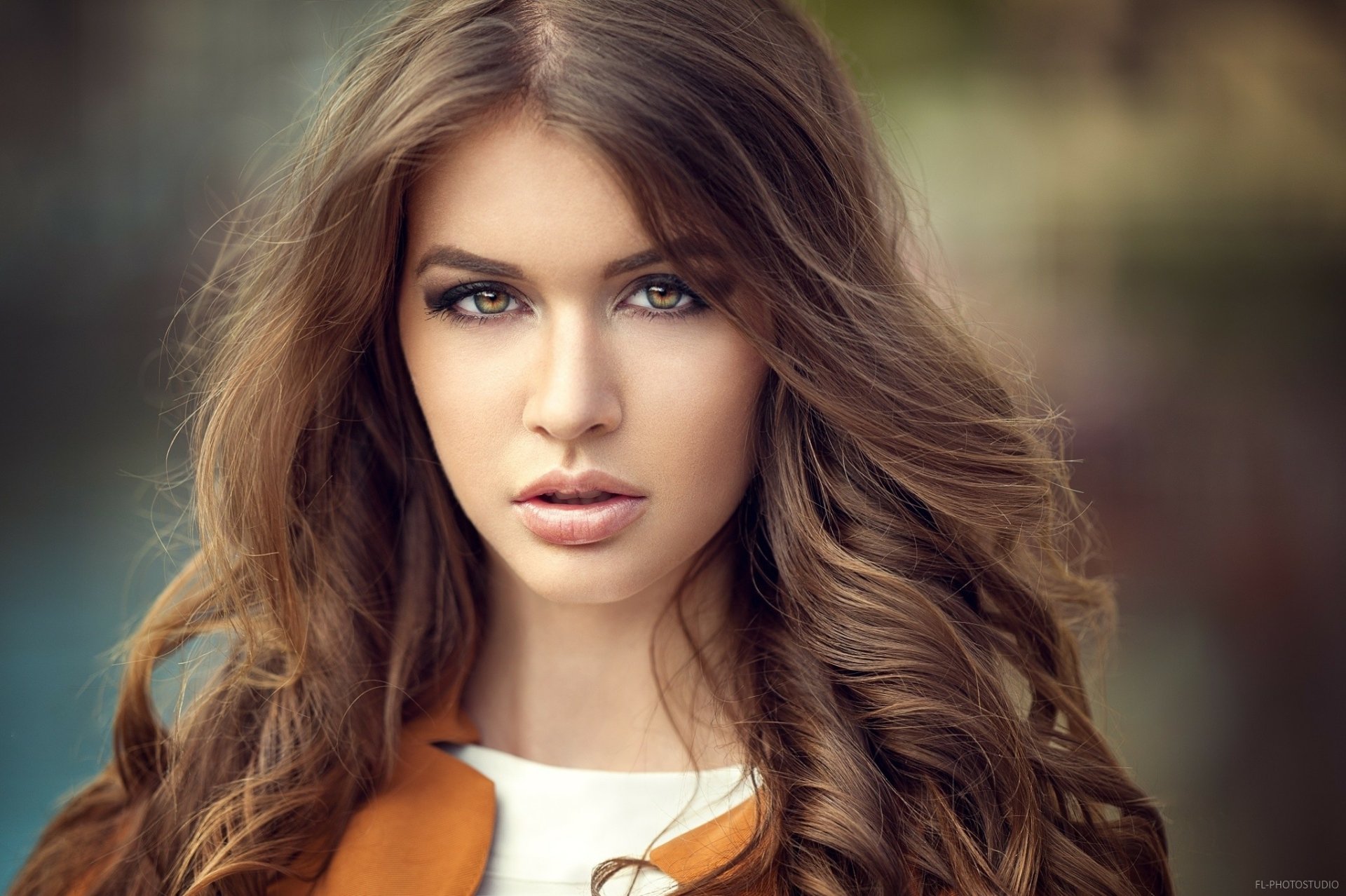 Download Long Hair Hazel Eyes Face Brunette Woman Model Hd Wallpaper By Lods Franck 9008