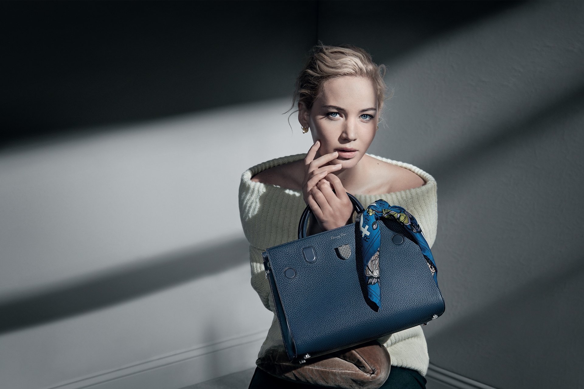 Download Bag Blue Eyes Blonde American Actress Celebrity Jennifer ...