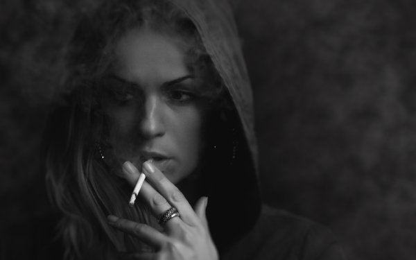 Women Smoking Black & White HD Wallpaper | Background Image
