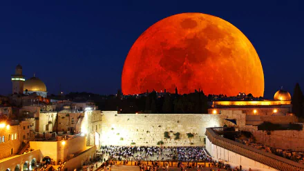  Rising Blood Moon