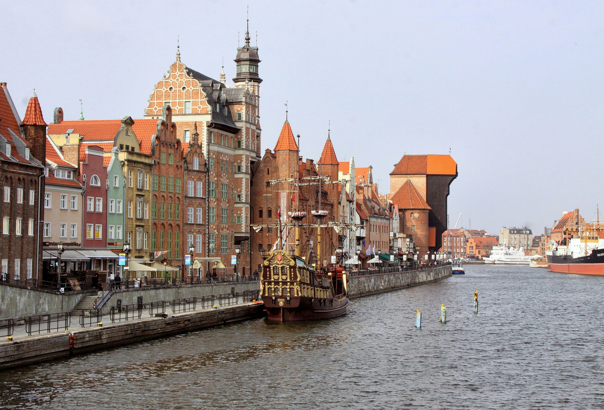 Man Made Gdansk HD Wallpaper | Background Image