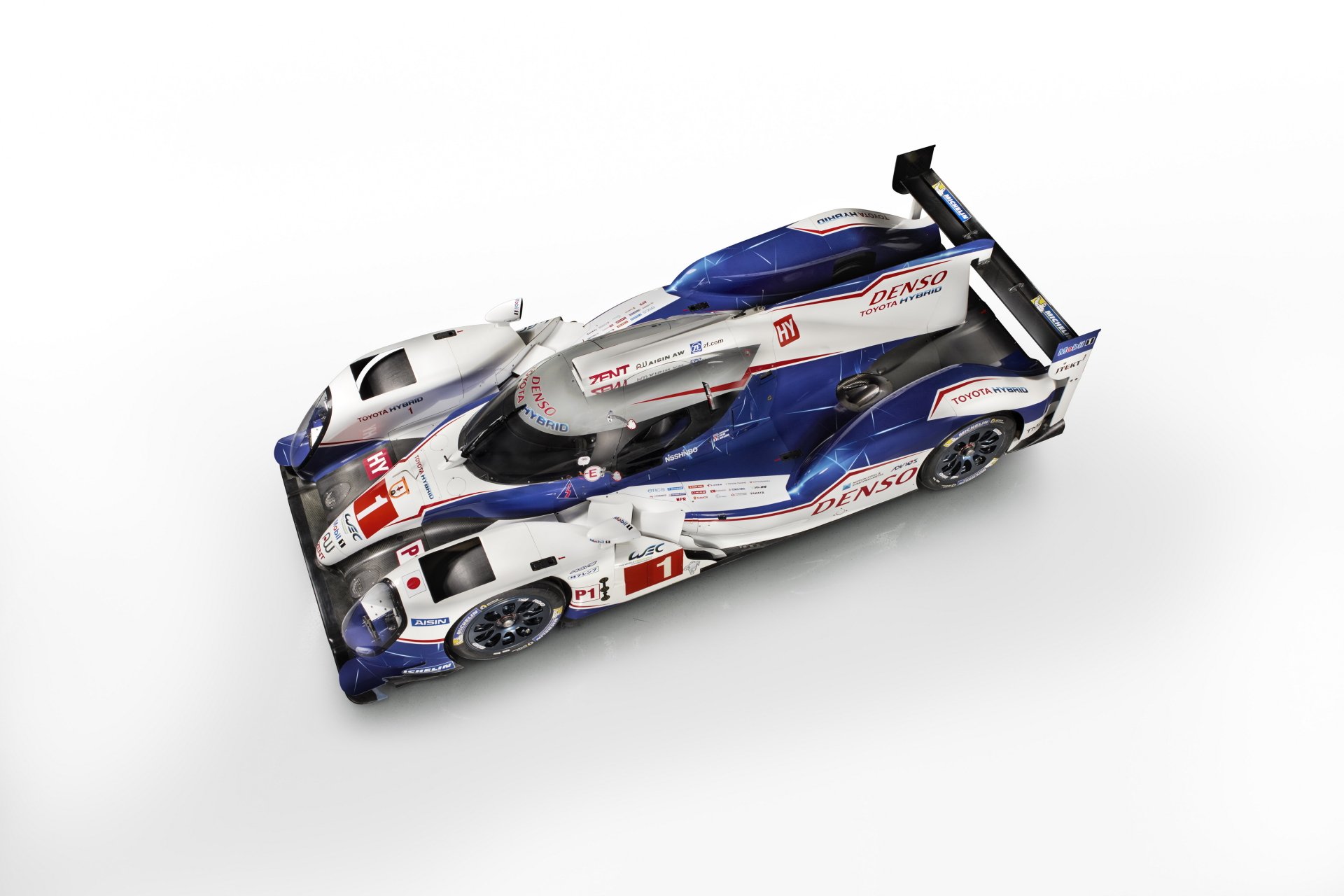 4K Ultra HD PC desktop wallpaper and background of a Toyota TS040 Hybrid race car vehicle on a clean white backdrop.