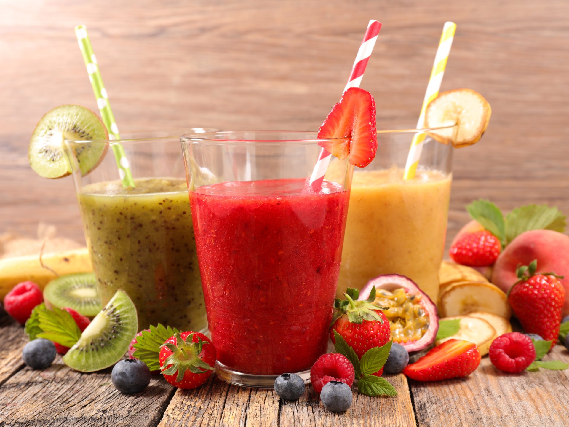 Download Banana Strawberry Fruit Kiwi Glass Drink Food Smoothie 8k Ultra HD Wallpaper