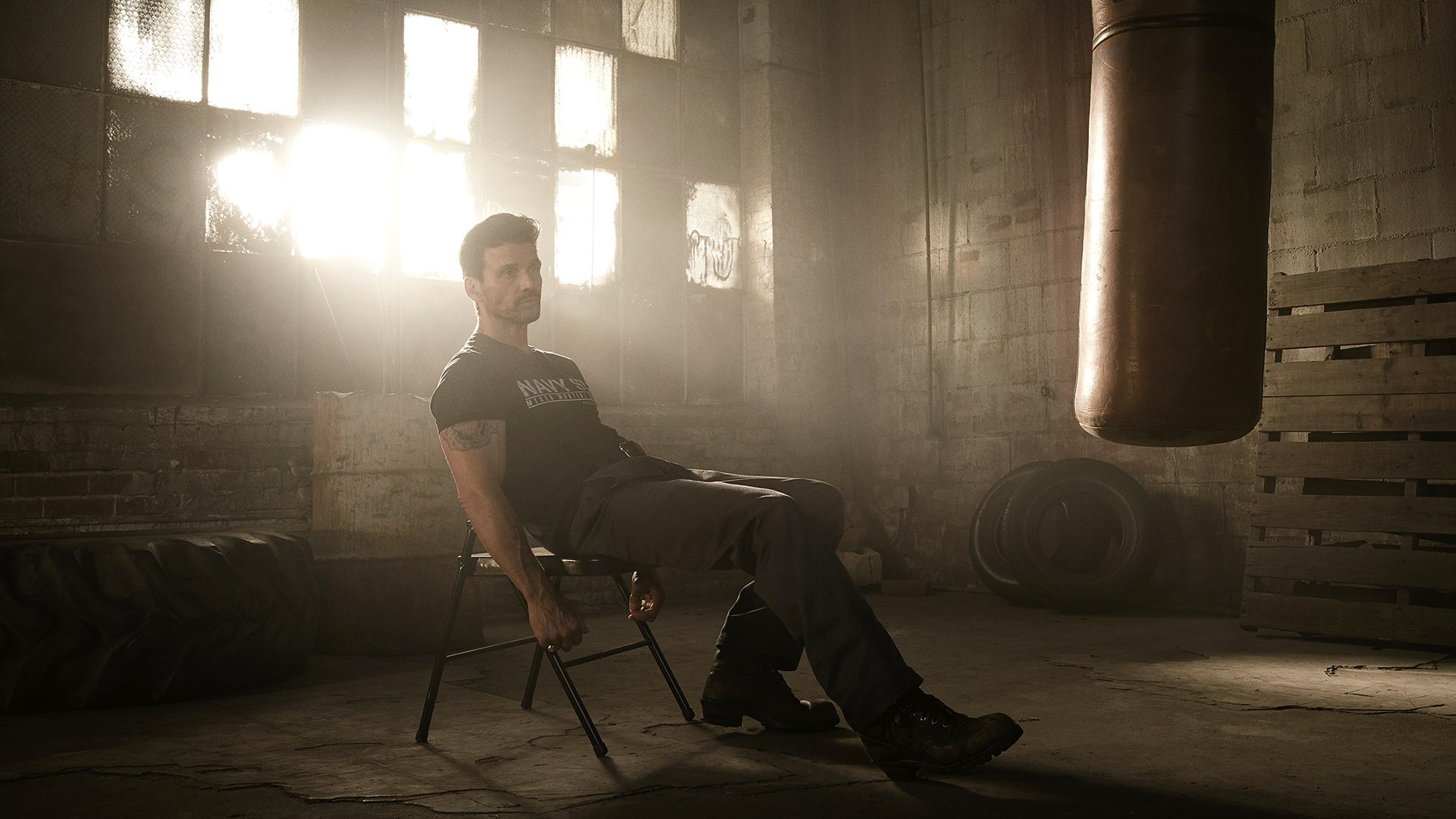 Download TV Show Kingdom (2014) HD Wallpaper