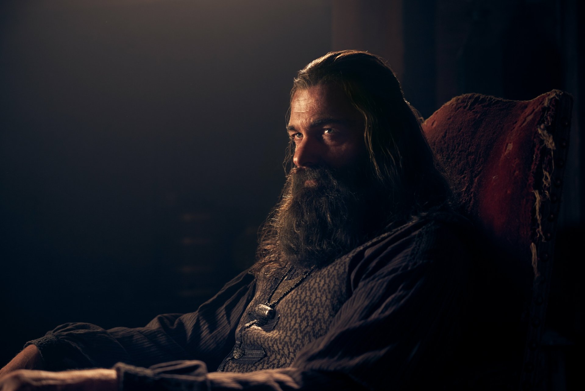 Download Blackbeard (Black Sails) Edward Teach Ray Stevenson TV Show Black Sails 8k Ultra HD Wallpaper