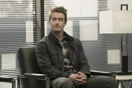  iZombie, Robert Buckley as Major Lilywhite