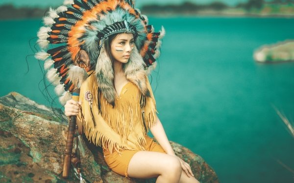 Mujeres Nativa americana Modelo Asiática Pluma Depth Of Field Fondo de pantalla HD | Fondo de Escritorio