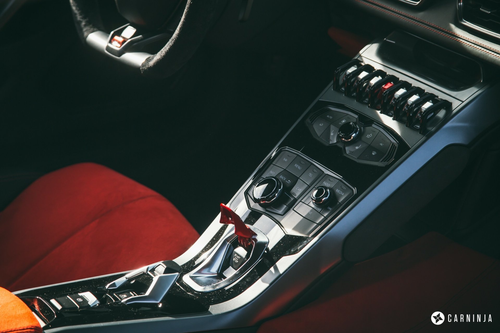 Download Car Vehicle Lamborghini Aventador HD Wallpaper | 2560x1707 ...