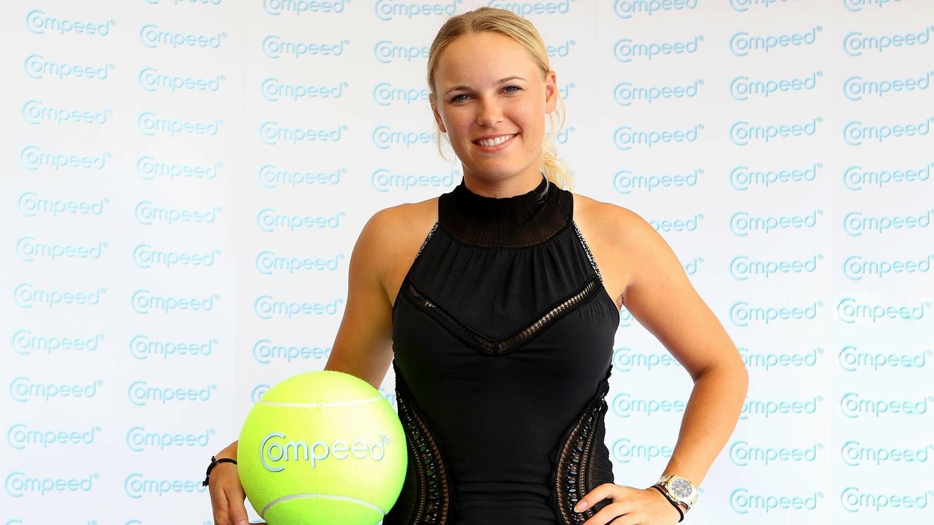 download-caroline-wozniacki-sports-hd-wallpaper