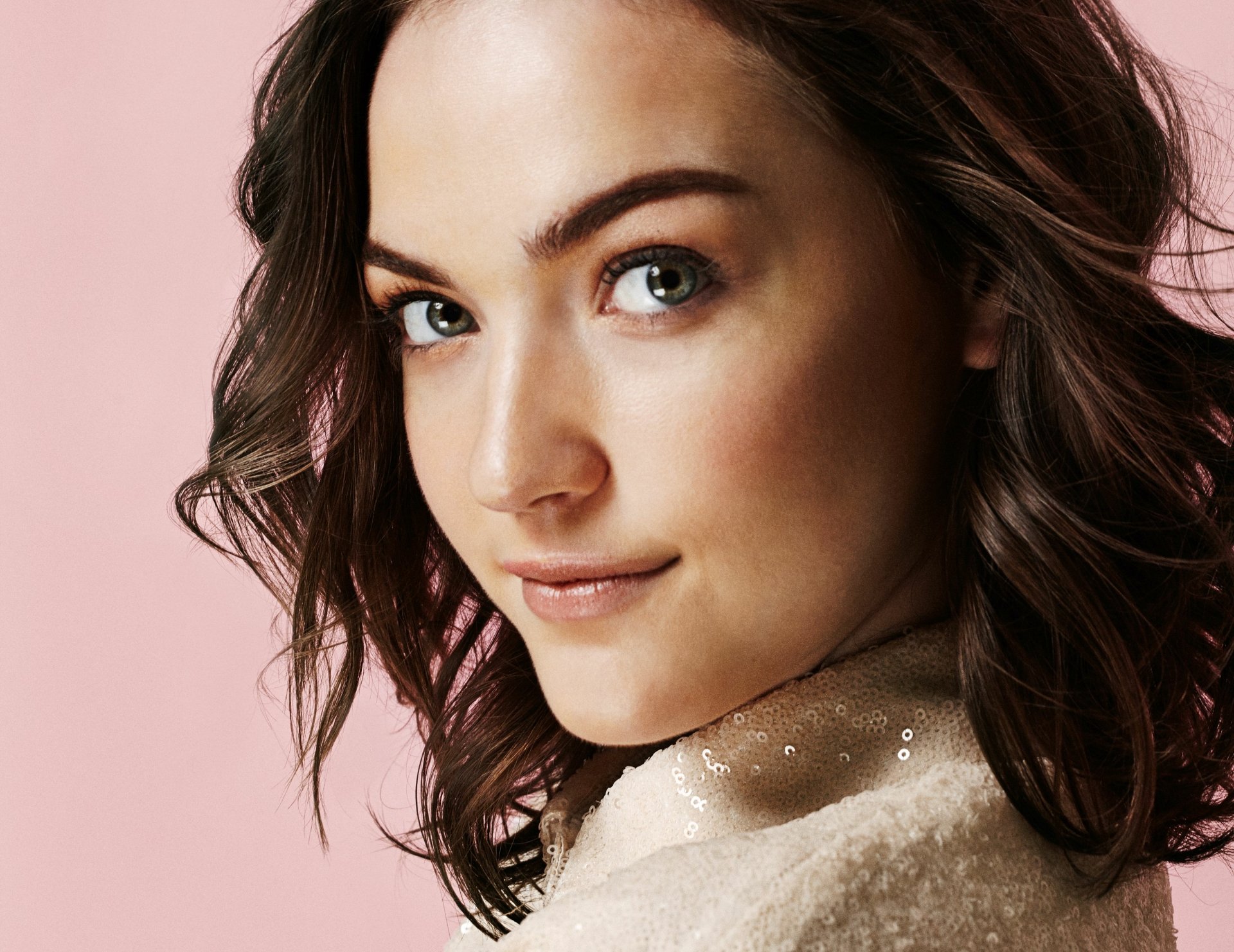 Download Brunette Green Eyes American Close-up Face Actress Celebrity Violett Beane HD Wallpaper