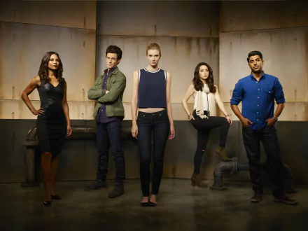 Salli Richardson-Whitfield Ritesh Rajan Allison Scagliotti Kyle Harris Emma Ishta TV Show Stitchers HD Desktop Wallpaper | Background Image