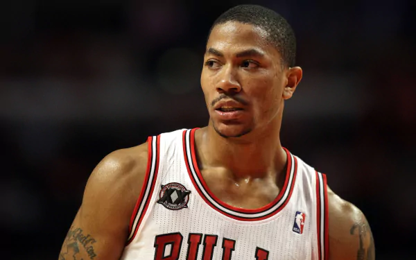 HD wallpaper of basketball player in Chicago Bulls uniform for desktop background.