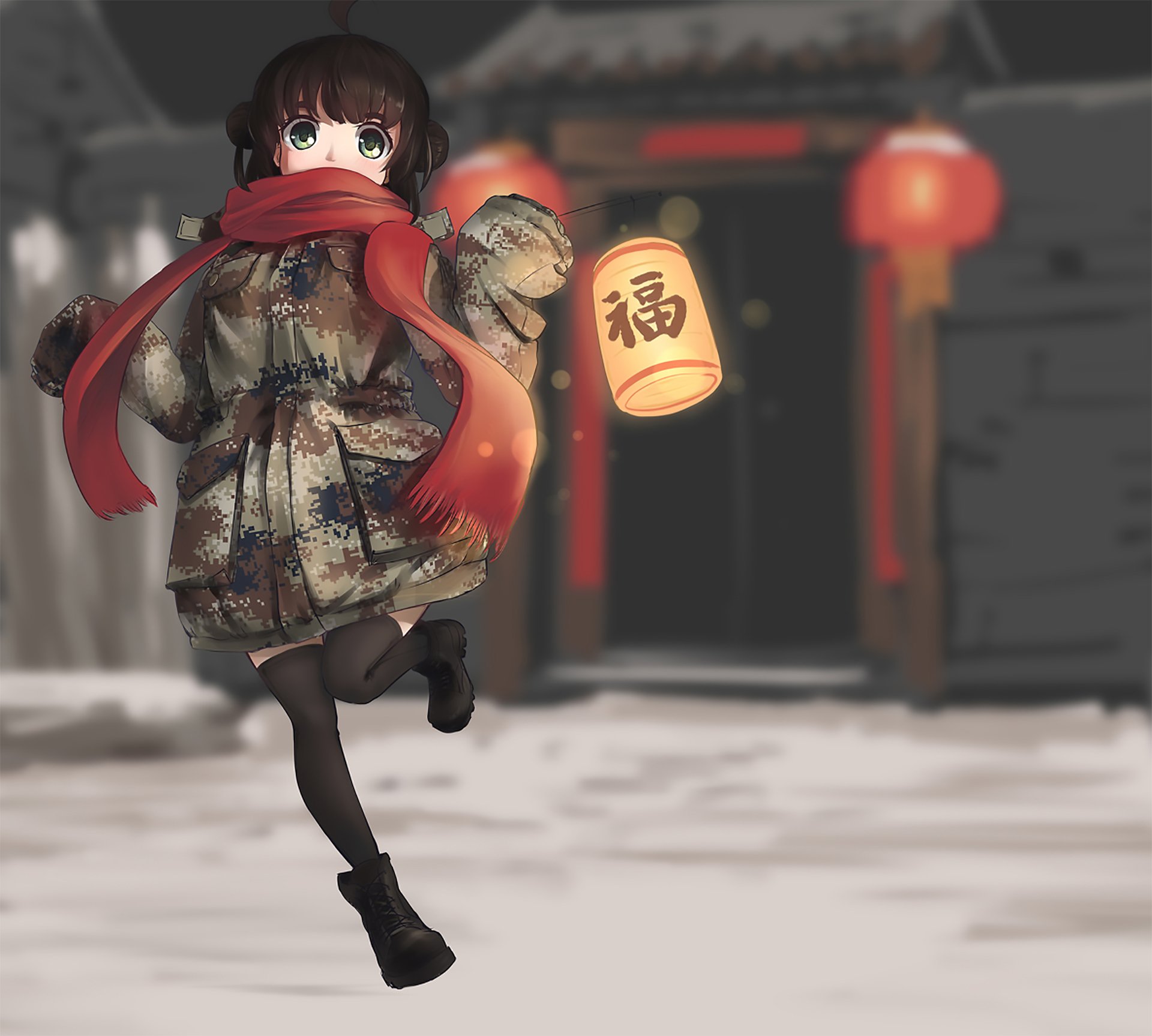 Anime original HD PC desktop wallpaper: rear view of a girl in a patterned winter coat and red scarf carrying a paper lantern bearing 福, walking on a snowy street lit by red lanterns.