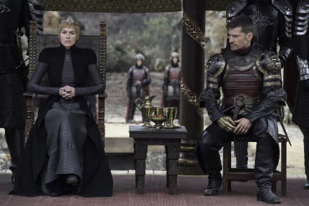 2K Quad HD PC wallpaper: Jaime and Cersei Lannister from Game of Thrones seated on a ceremonial dais, he in armor and she in a dark regal gown.