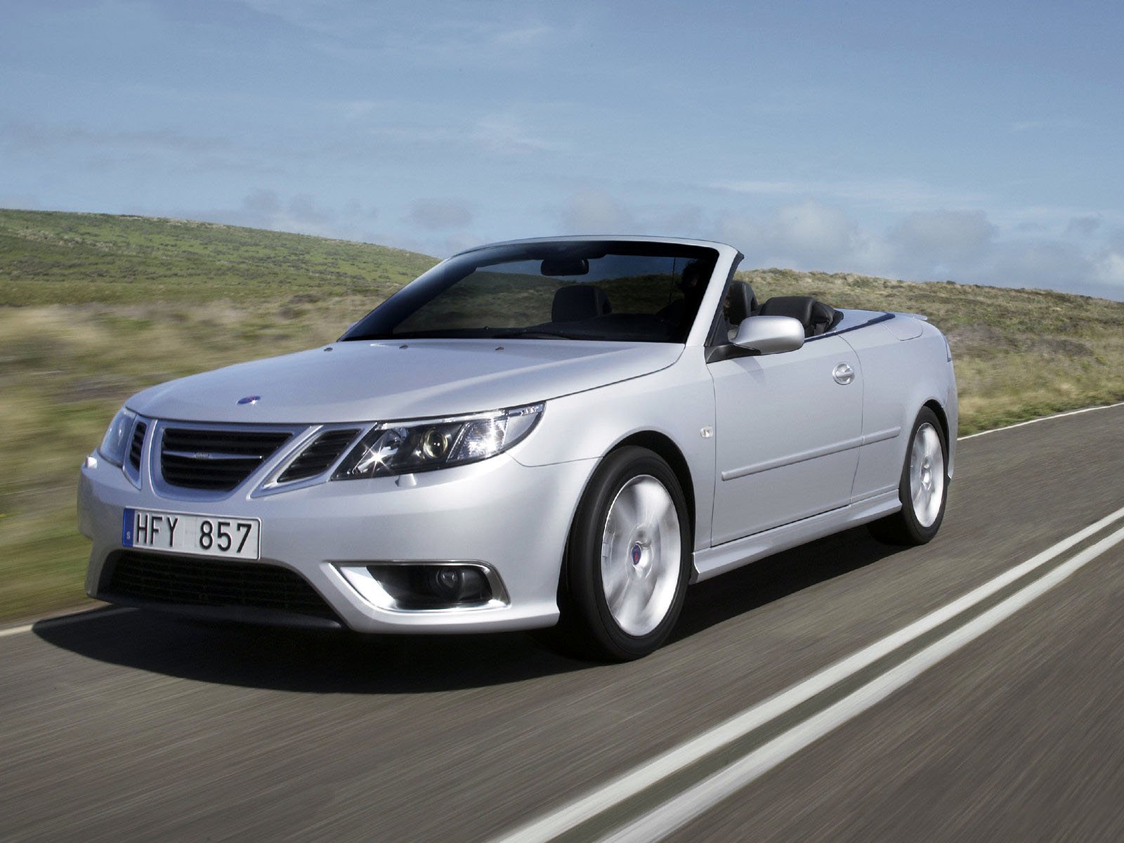 Download Car Vehicle Saab Wallpaper